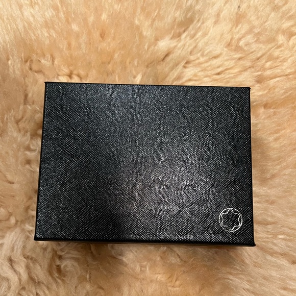 Montblanc Gift box and logo ribbon - Picture 2 of 9